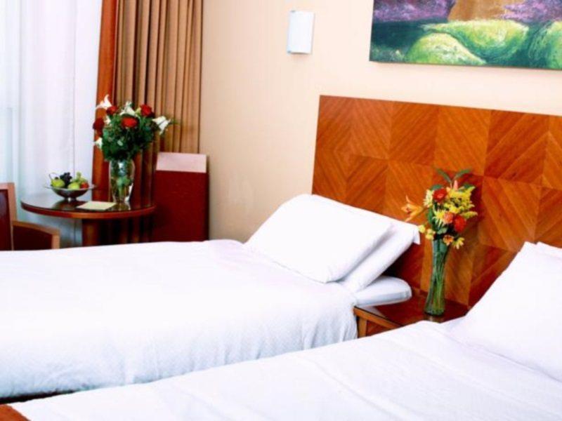 Treacys Hotel & Leisure Centre Waterford Bagian luar foto